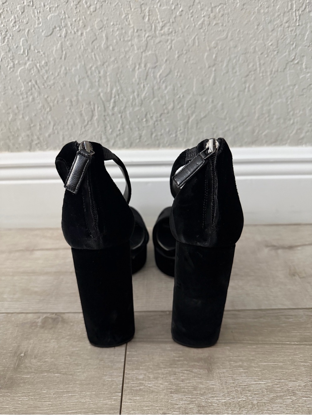 Tom Ford Black Velvet Platform Block-Heel Sandals women 10 US 40 EU - Picture 2 of 6